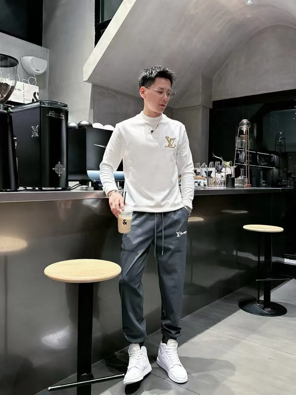 Louis Vuitton/